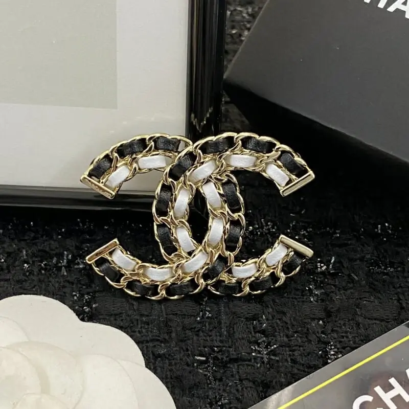 chanel brooches pour femme s_12050553